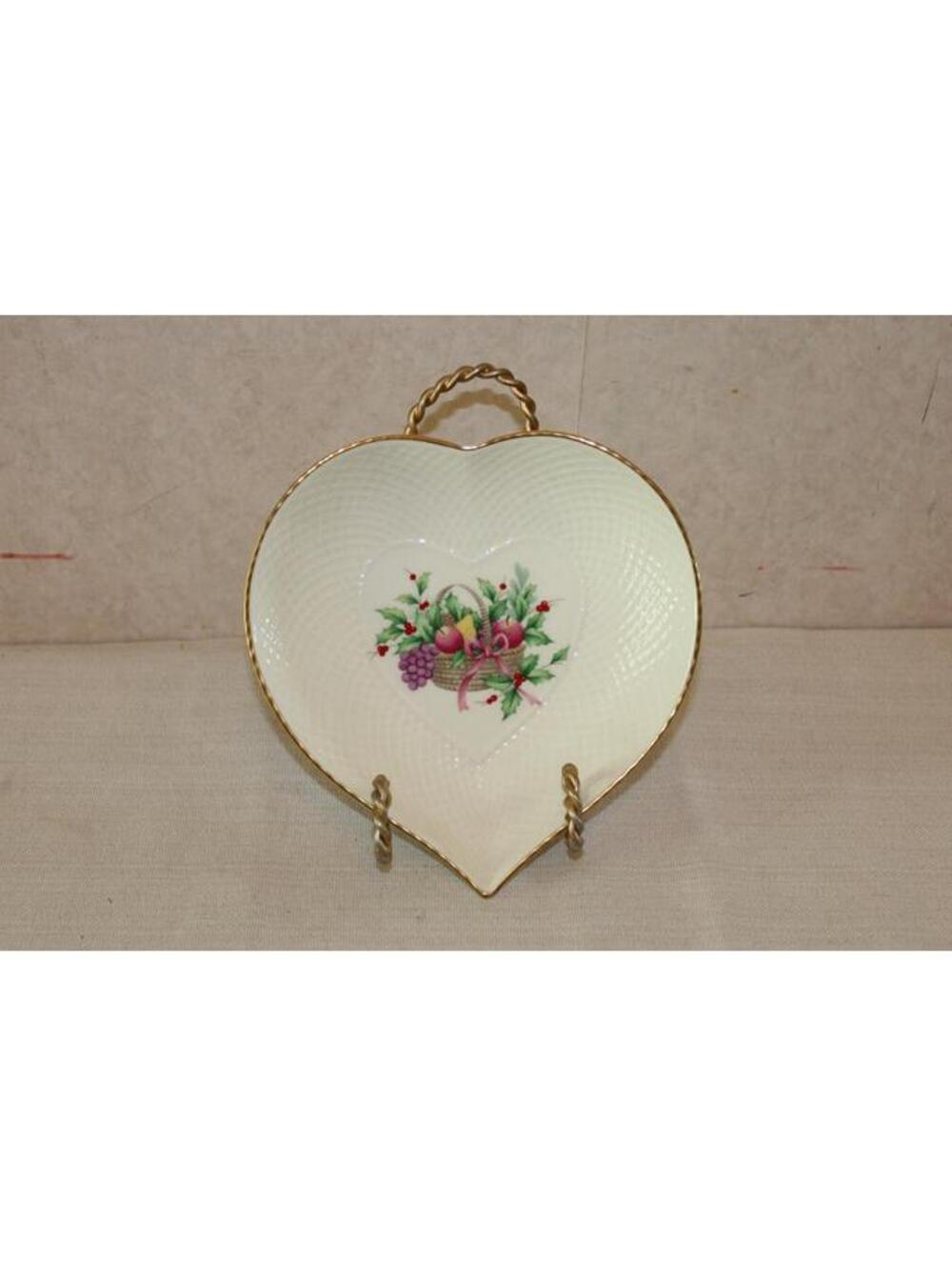Vintage Mikasa Christmas Spirit Heart Shape Bowl - Japan